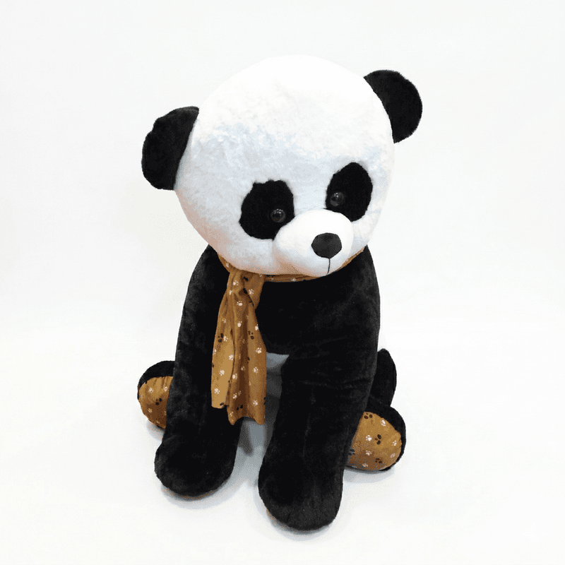 Panda con bufanda marrón
